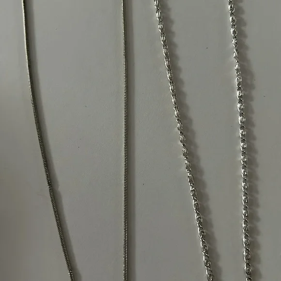 Bundle of two necklaces - Picture 3 of 5